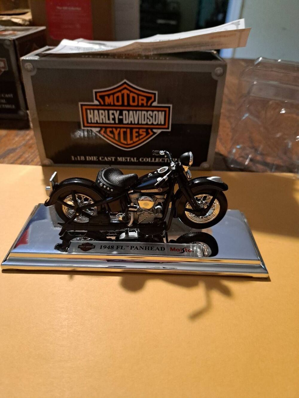 Vintage 2002 Harley-Davidson Maisto Avon 1948 FL Panhead 1:18 Diecast Motorcycle - Picture 2 of 6
